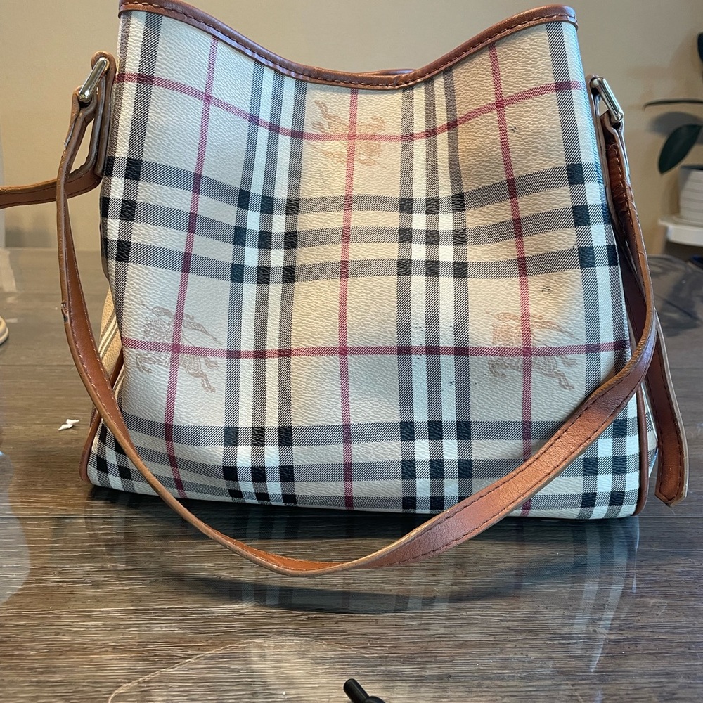 Burberry Cream Shoulder Bag with Iconic Design
